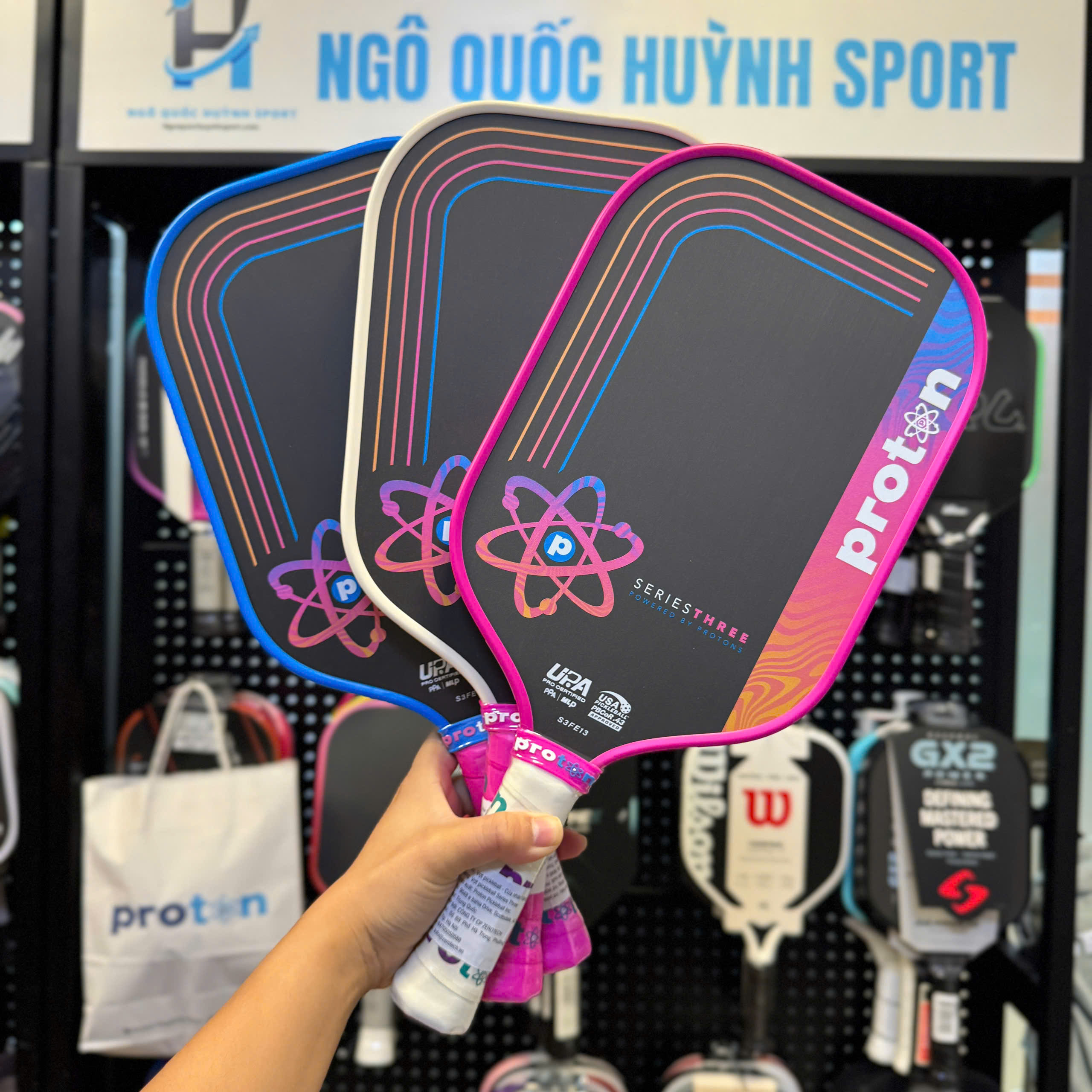 Vợt Pickleball Proton Series 3 Project Flamingo