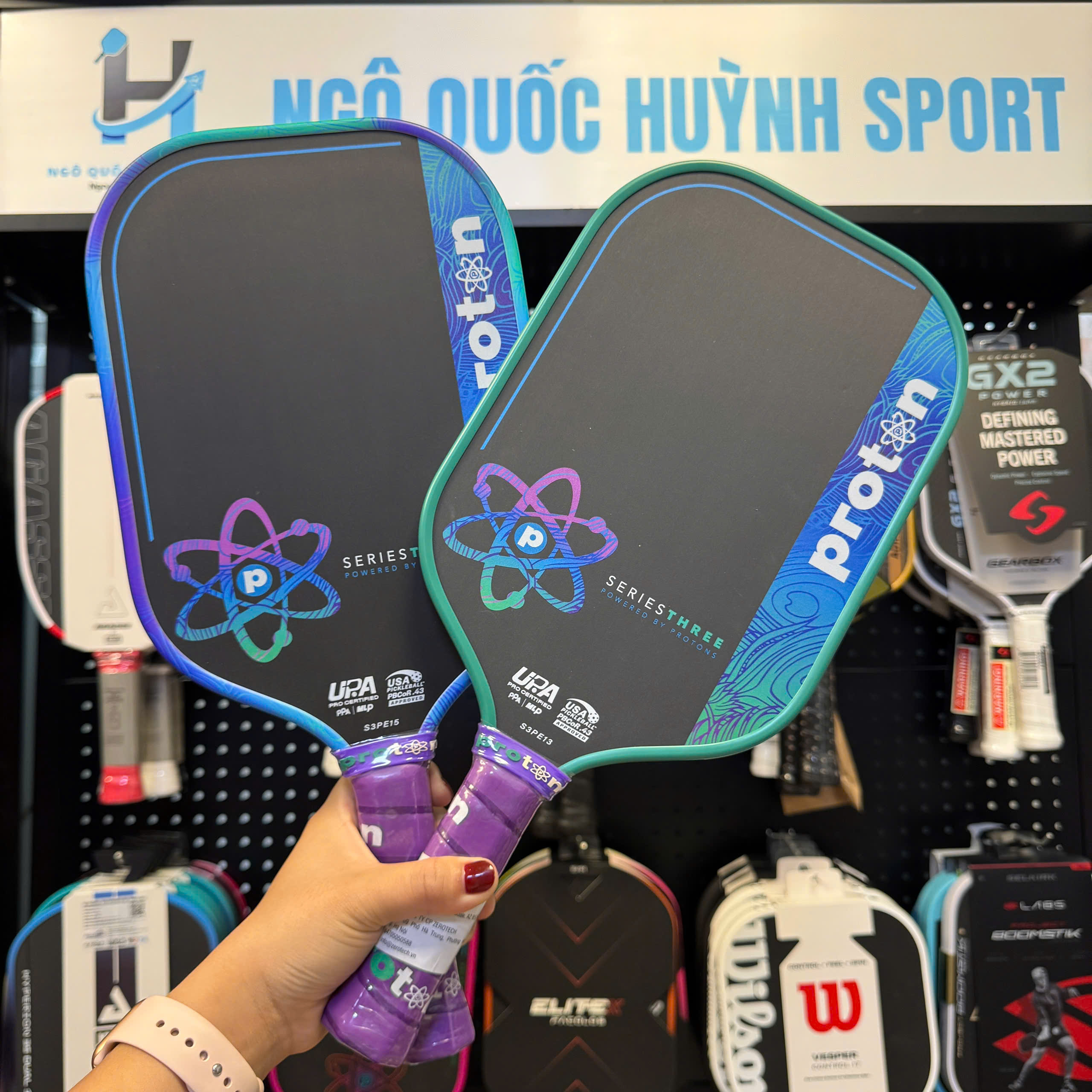 Vợt Pickleball Proton Series Three - Project Peacock Elongated - 13mm/15mm